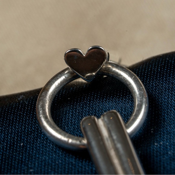 Tiffany and Co. Silver Picasso Tenderness Heart Links Necklace - Picture 2 of 6